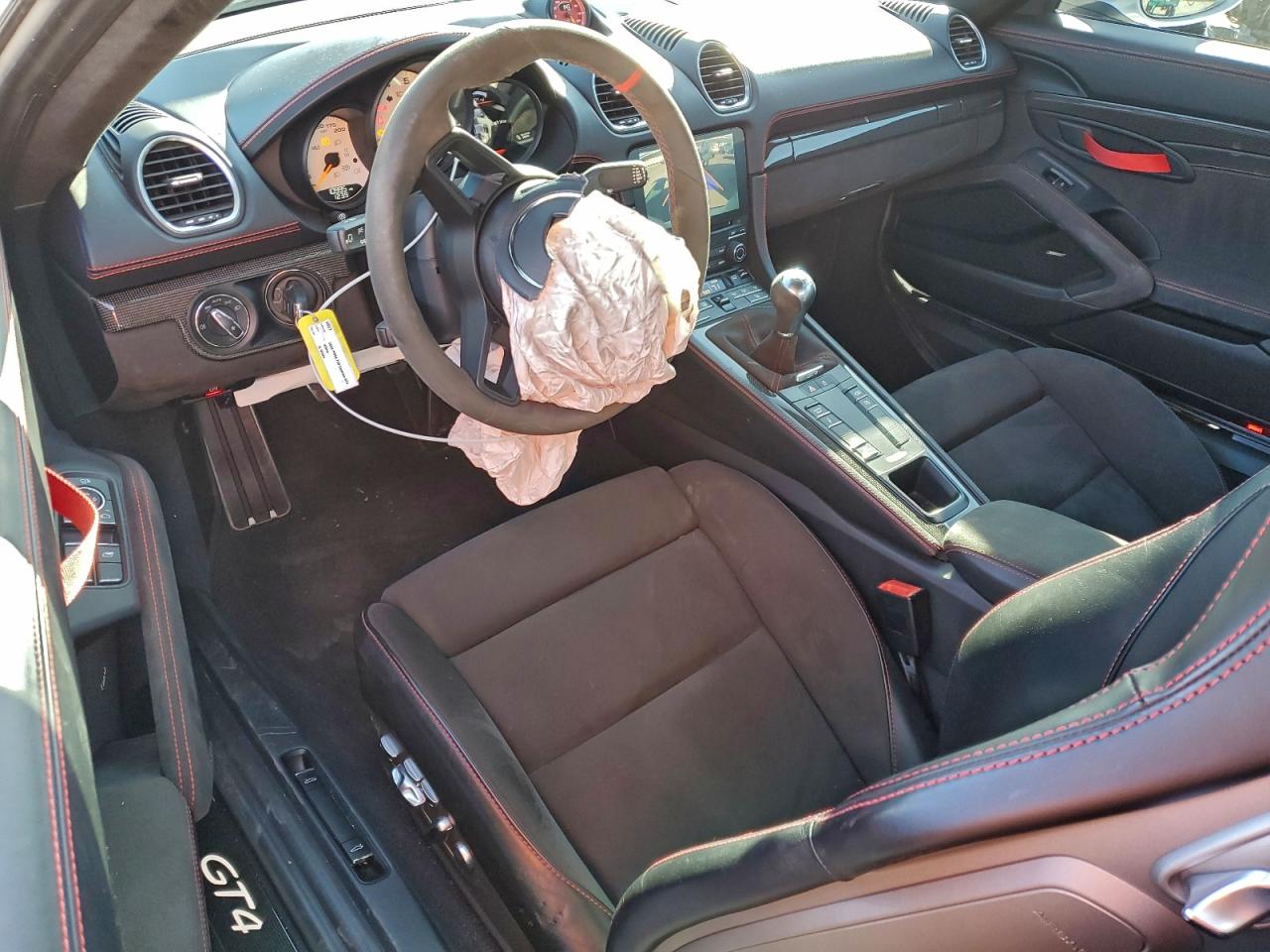 Porsche Cayman Gt4 Image 7