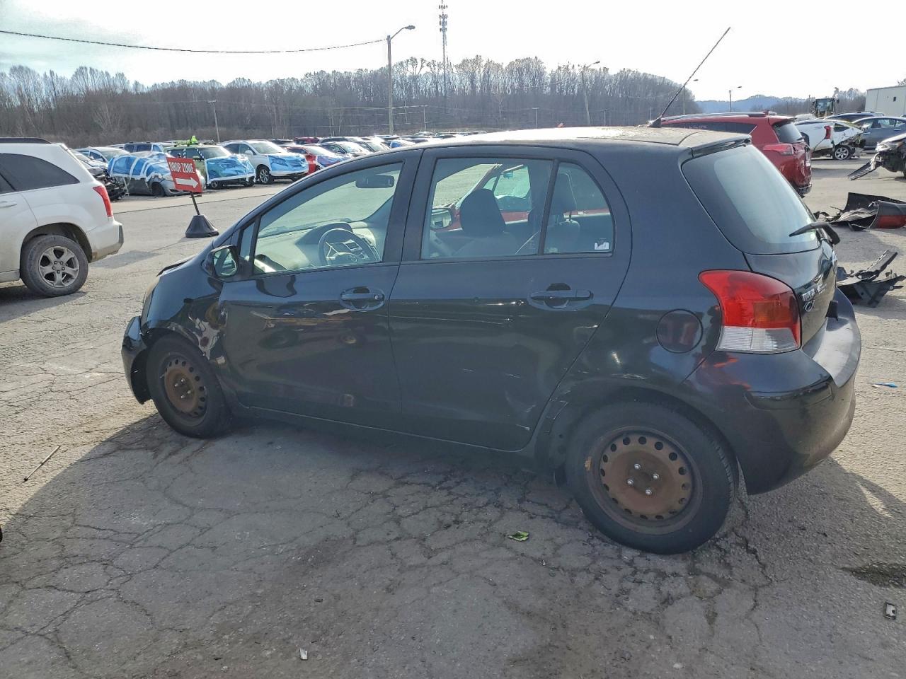 Toyota Yaris Image 11