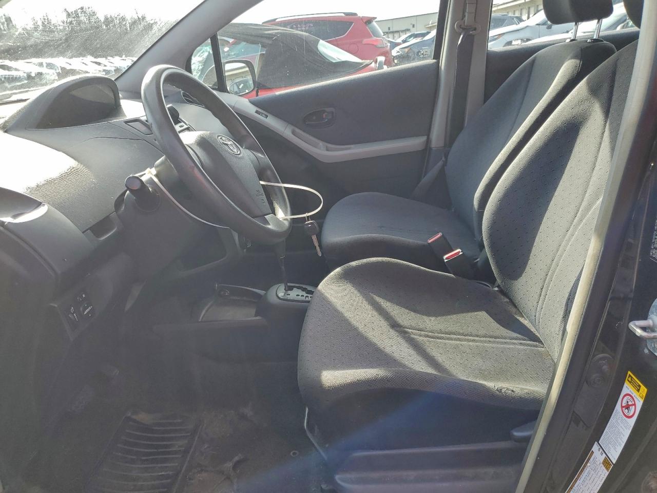 Toyota Yaris Image 5