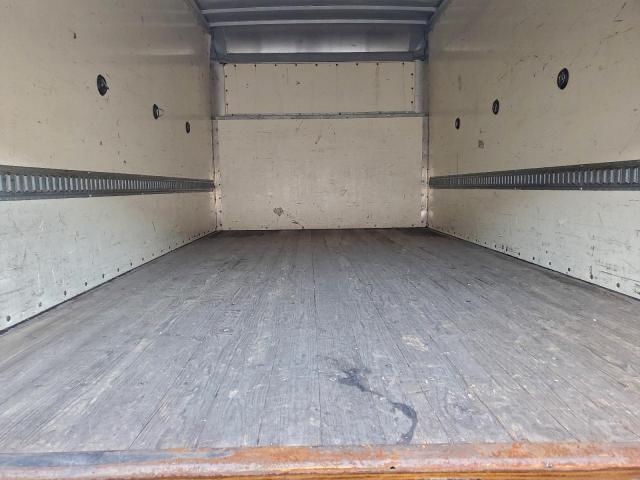 Ford Econoline E350 Super Duty Cutaway Van Image 6