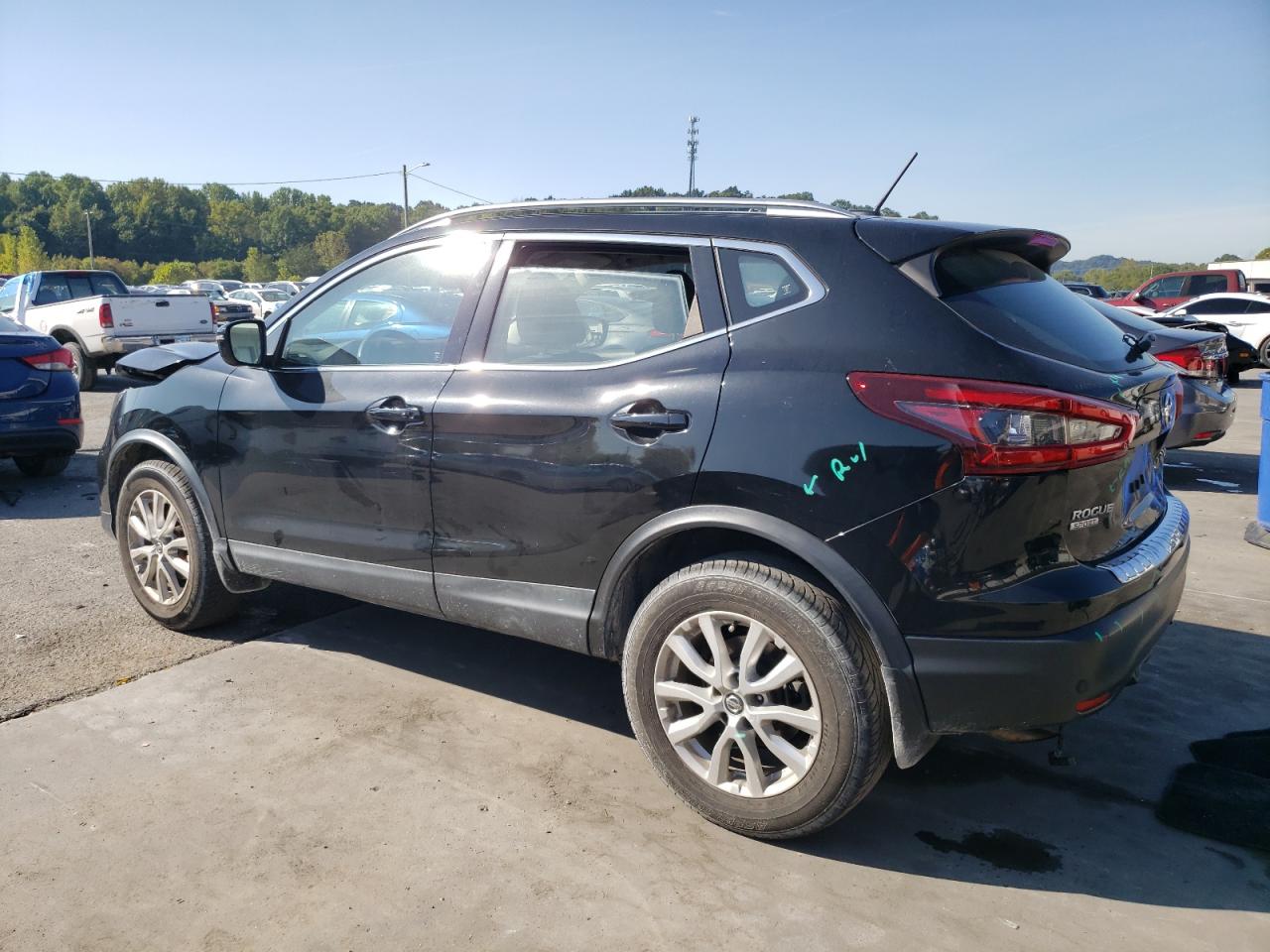 Nissan Rogue S Image 3