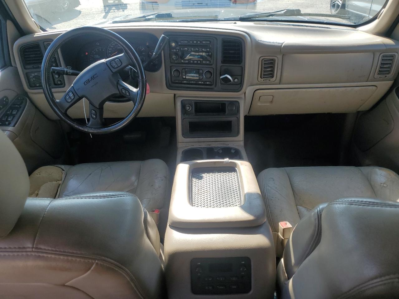 GMC Yukon K1500 Image 10