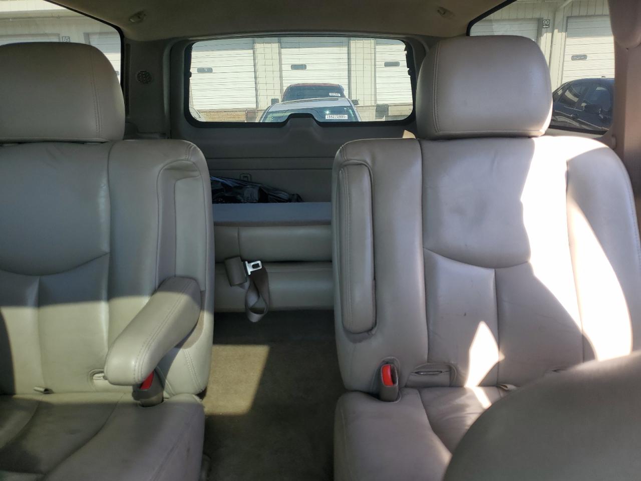 GMC Yukon K1500 Image 8