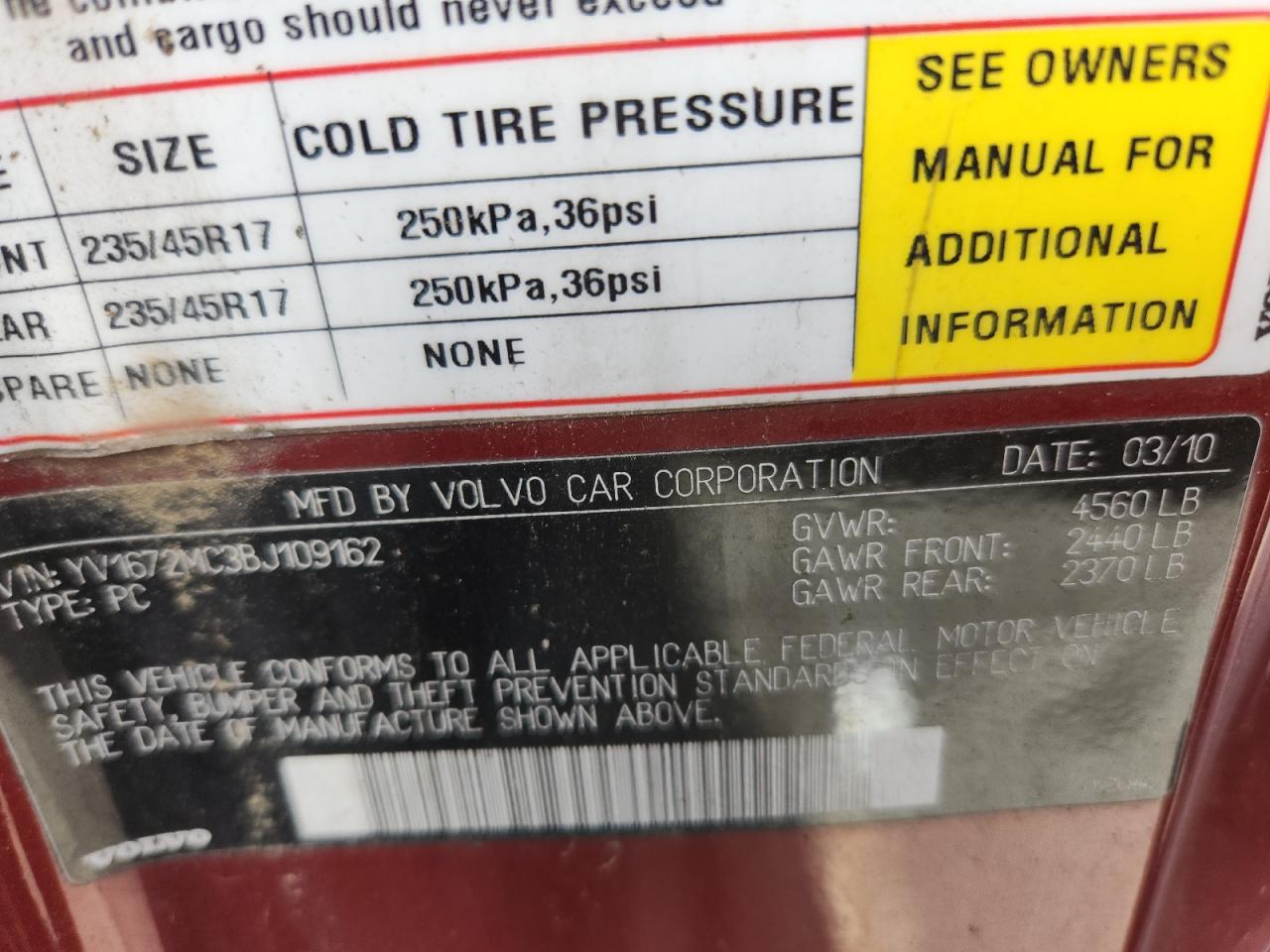 Volvo C70 T5 Image 8