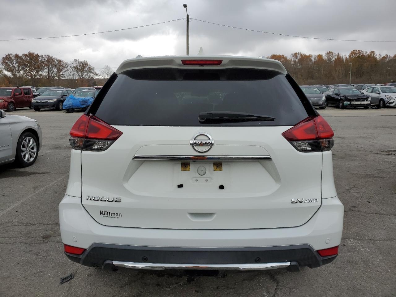 Nissan Rogue S Image 3