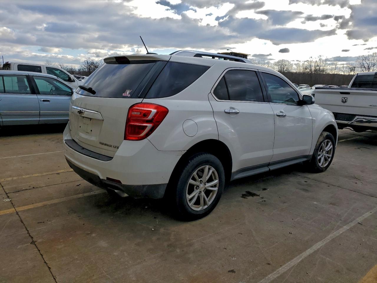 Chevrolet Equinox Ltz Image 13