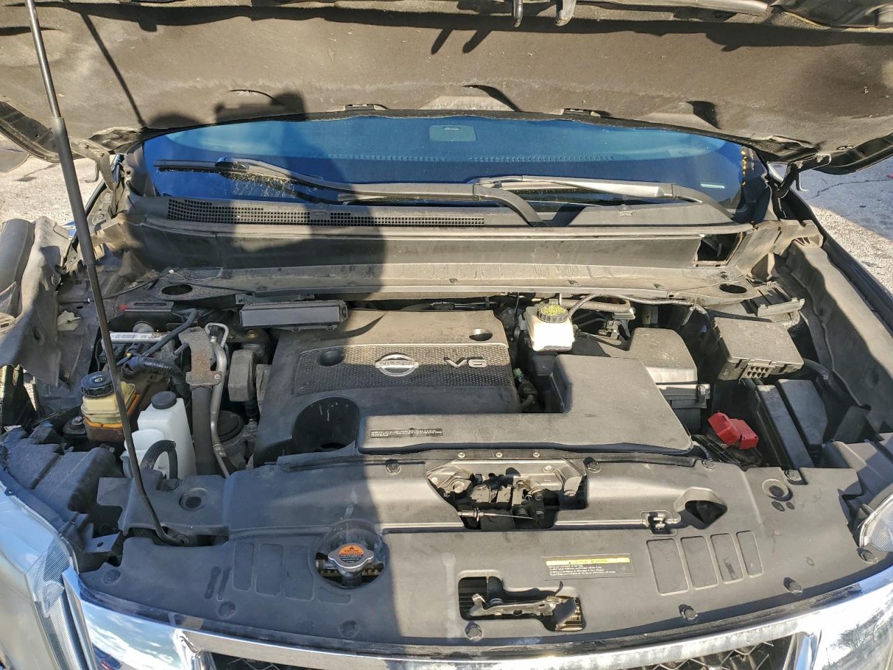 Nissan Pathfinder S Image 6