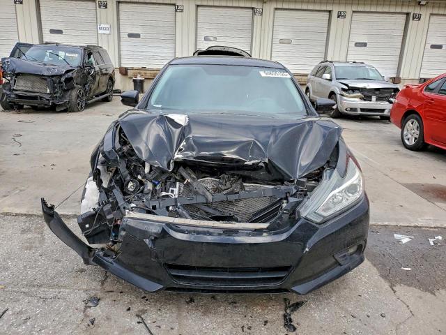 Nissan Altima 2.5 Image 11