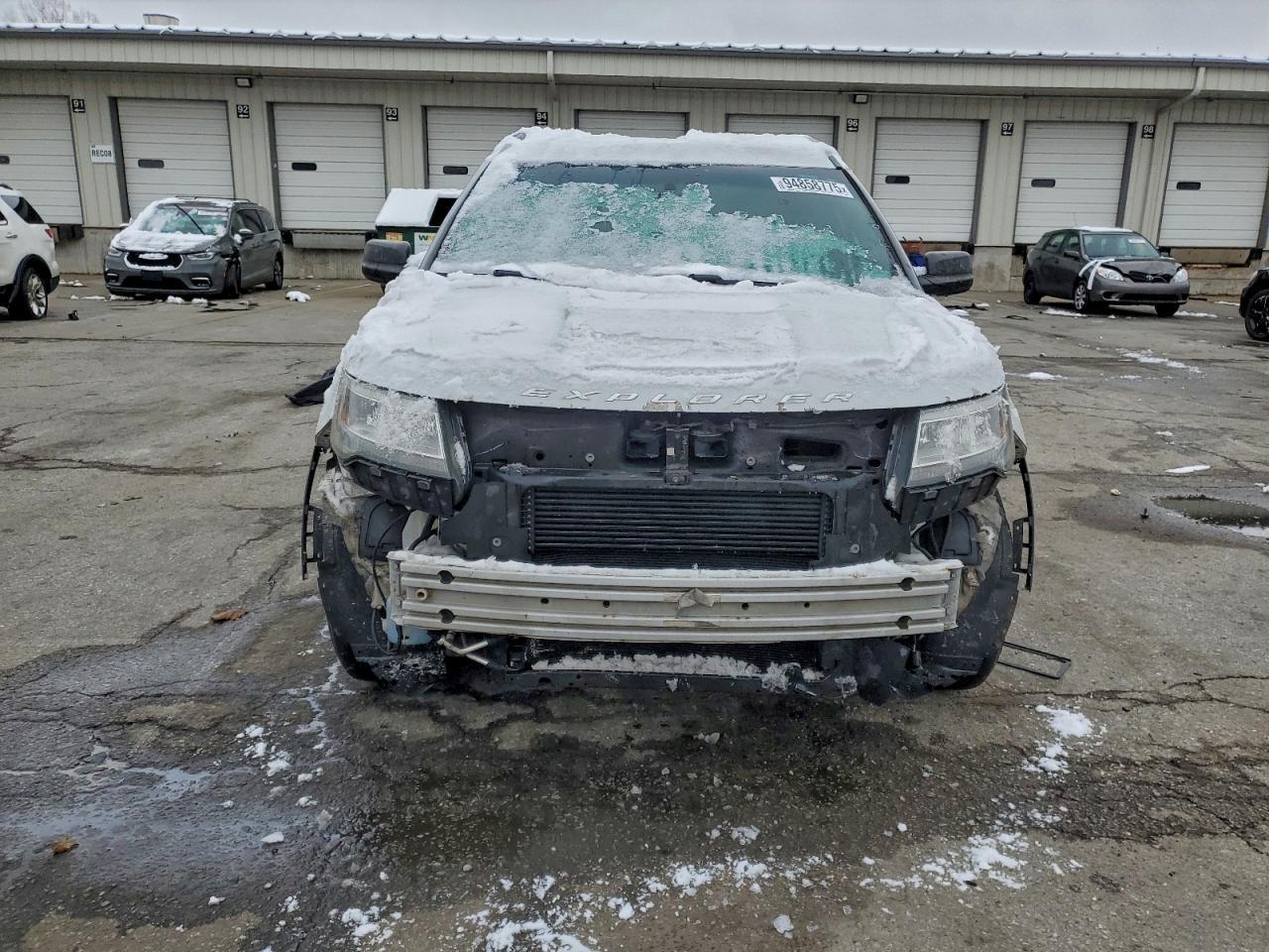 Ford Explorer Image 10