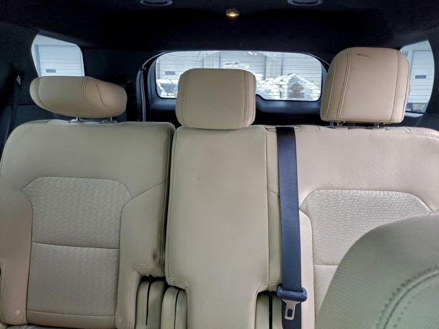 Ford Explorer Image 11