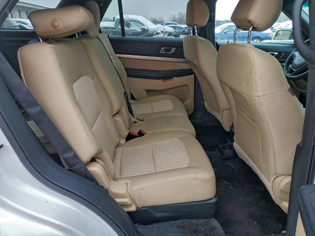 Ford Explorer Image 6