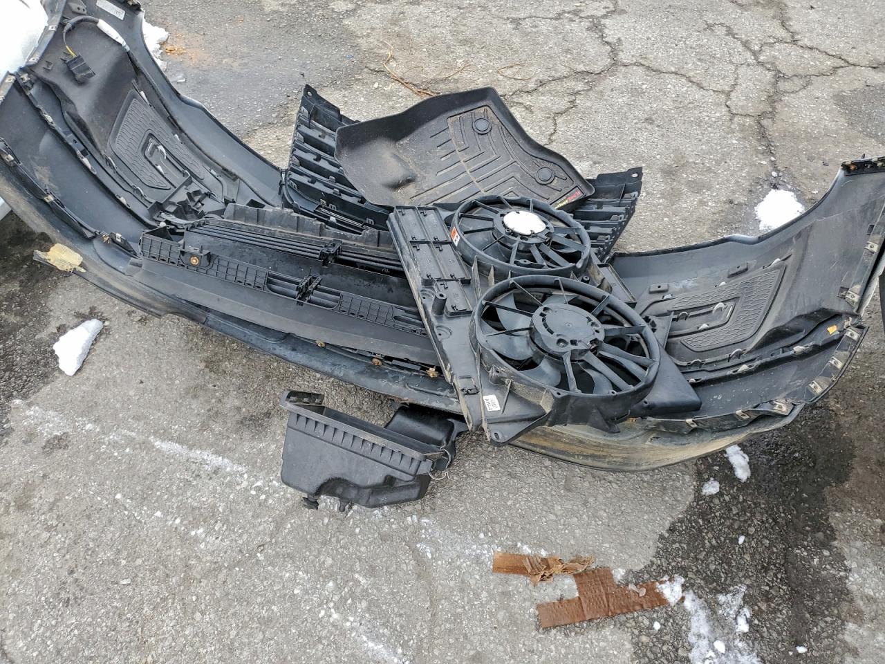 Ford Explorer Image 14