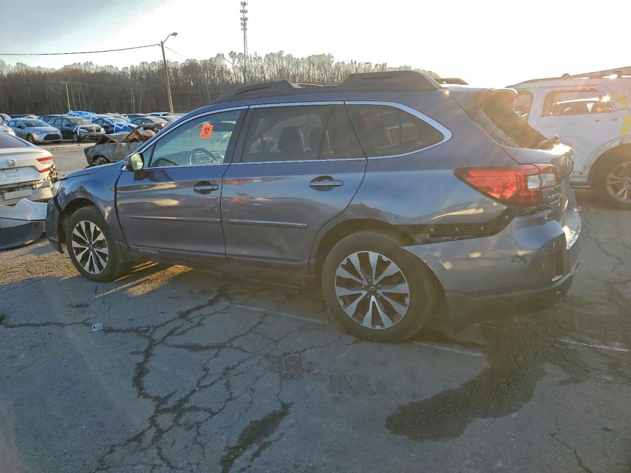 Subaru Outback 2.5i Limited Image 2