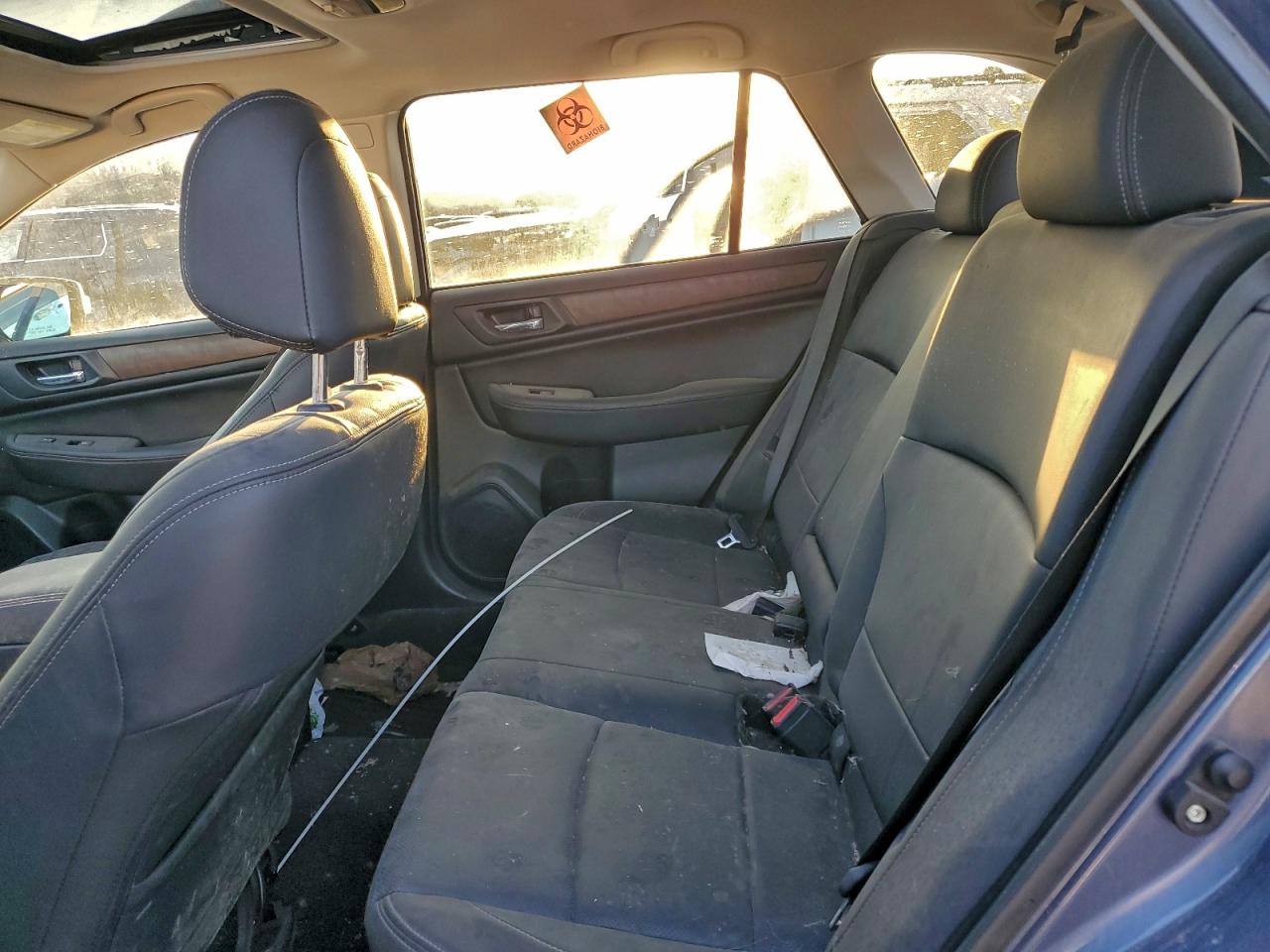 Subaru Outback 2.5i Limited Image 12