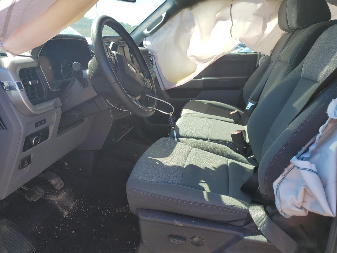 Ford F-150 Supercrew Image 8