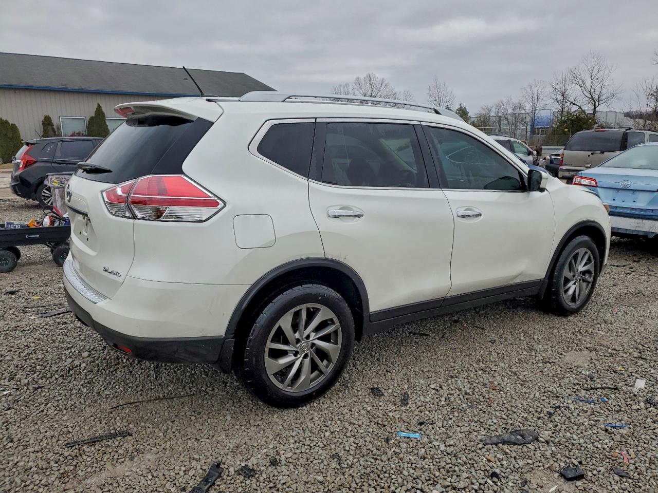 Nissan Rogue S Image 11