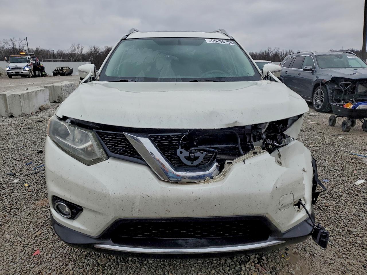 Nissan Rogue S Image 3
