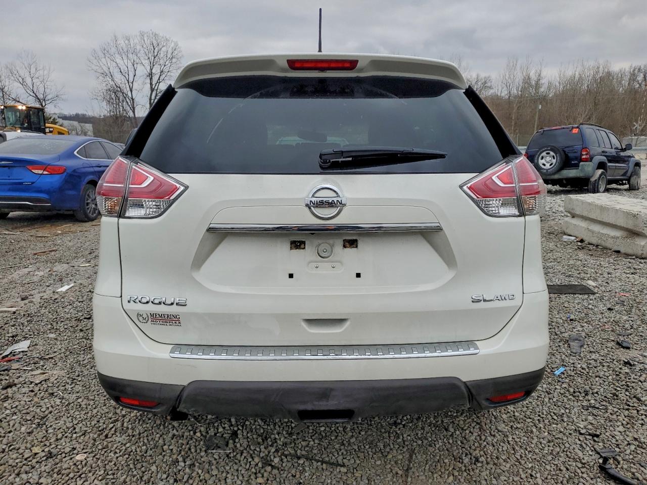 Nissan Rogue S Image 9
