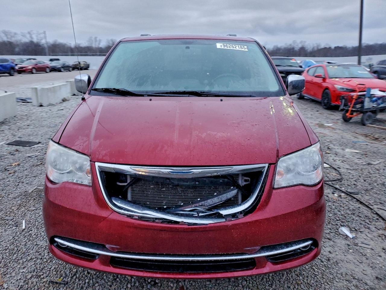 Chrysler Minivan Touring L Image 2