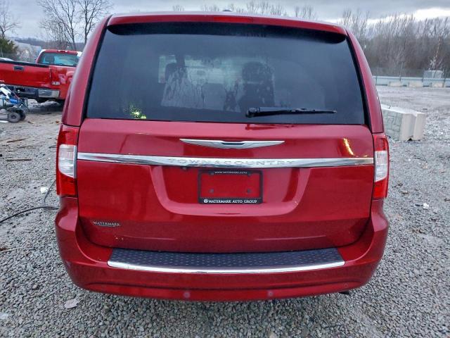 Chrysler Minivan Touring L Image 4