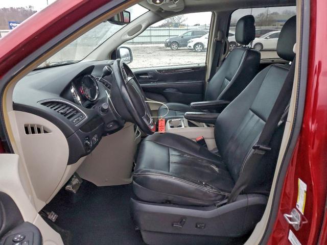 Chrysler Minivan Touring L Image 13