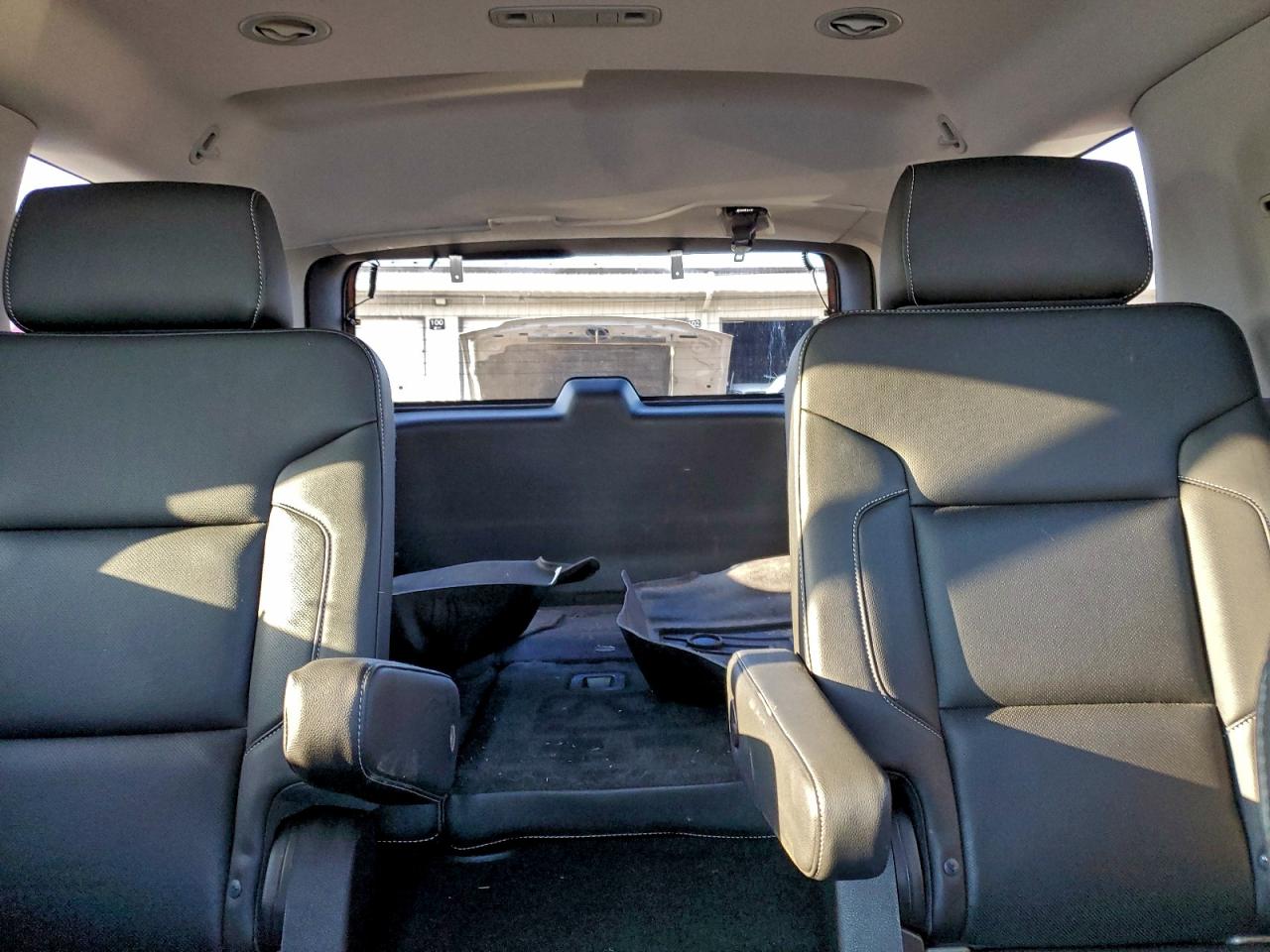 Chev Tahoe C1500 Premier Image 4