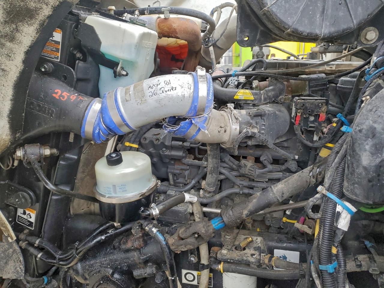 Peterbilt 348 Image 9