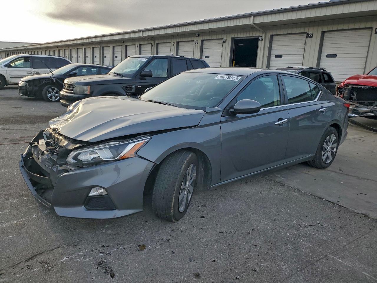 Nissan Altima S Image 1