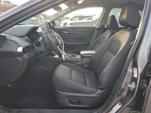 Nissan Altima S Image 13