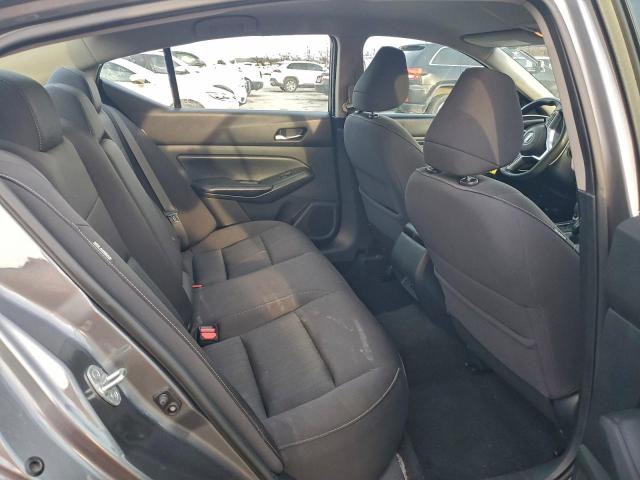 Nissan Altima S Image 2