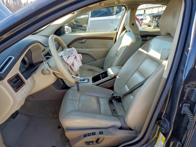 Volvo S80 3.2 Image 2