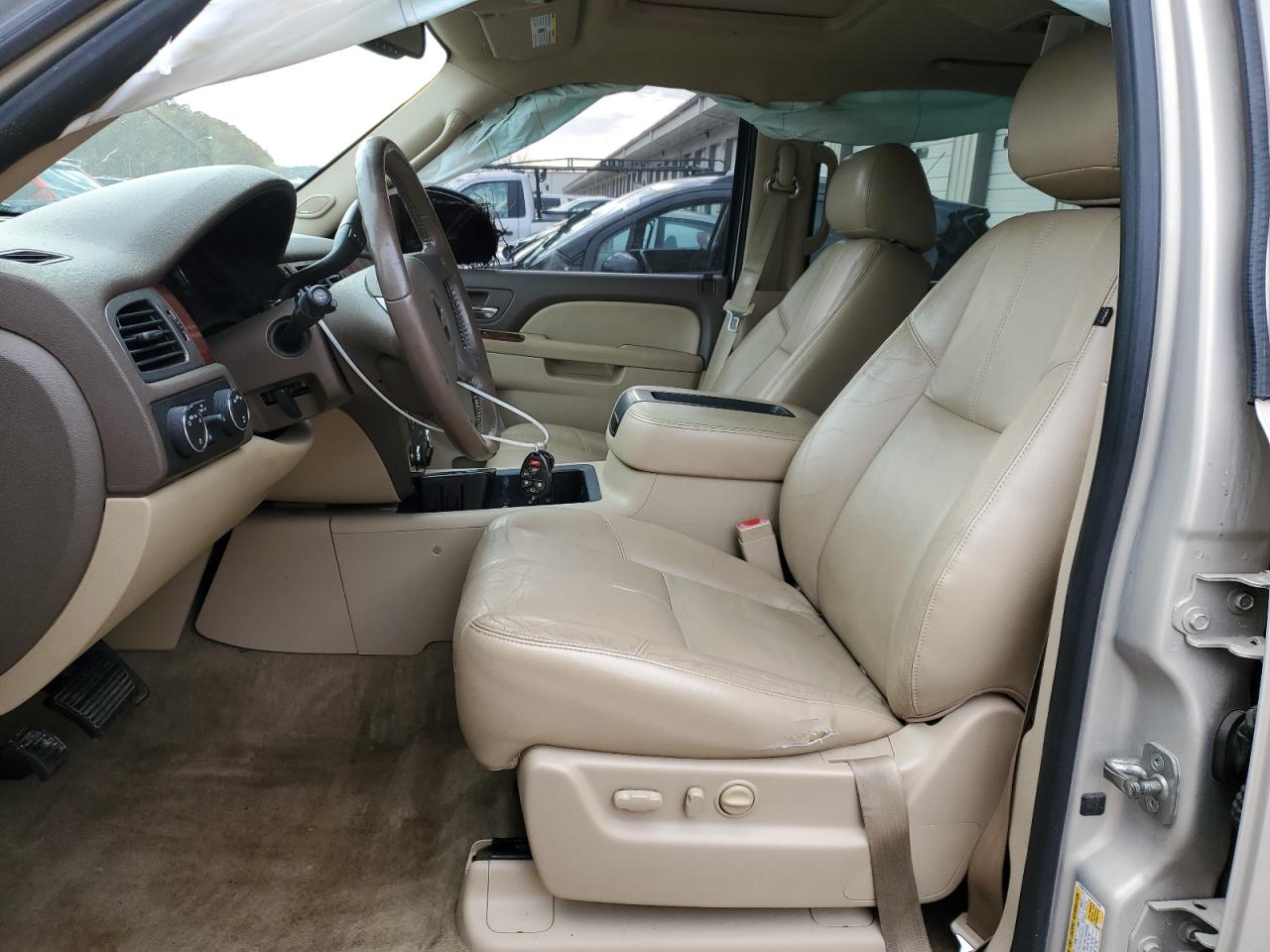 Chevrolet Suburban K1500 Lt Image 4