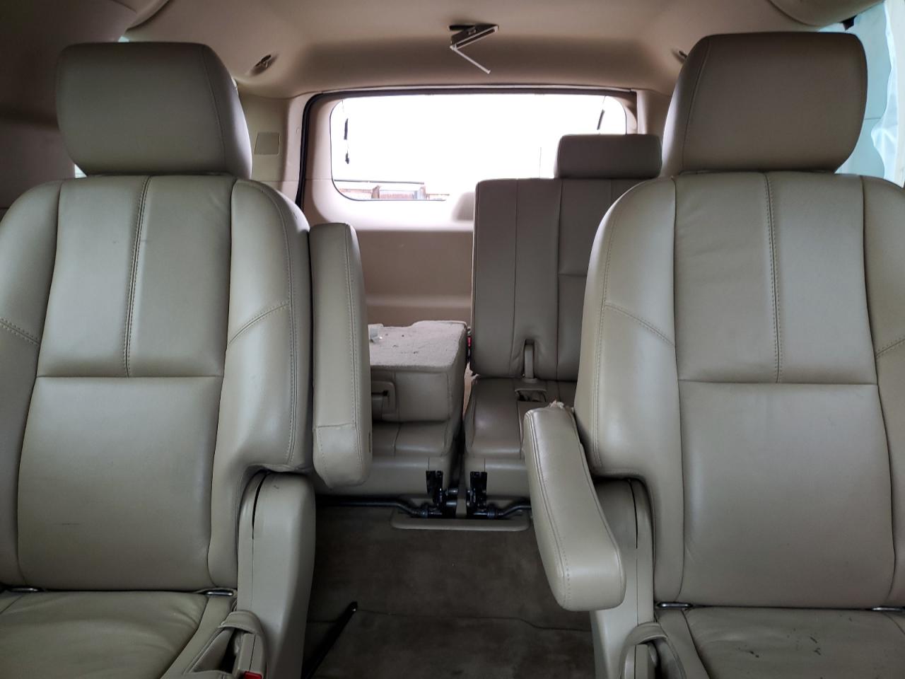 Chevrolet Suburban K1500 Lt Image 7