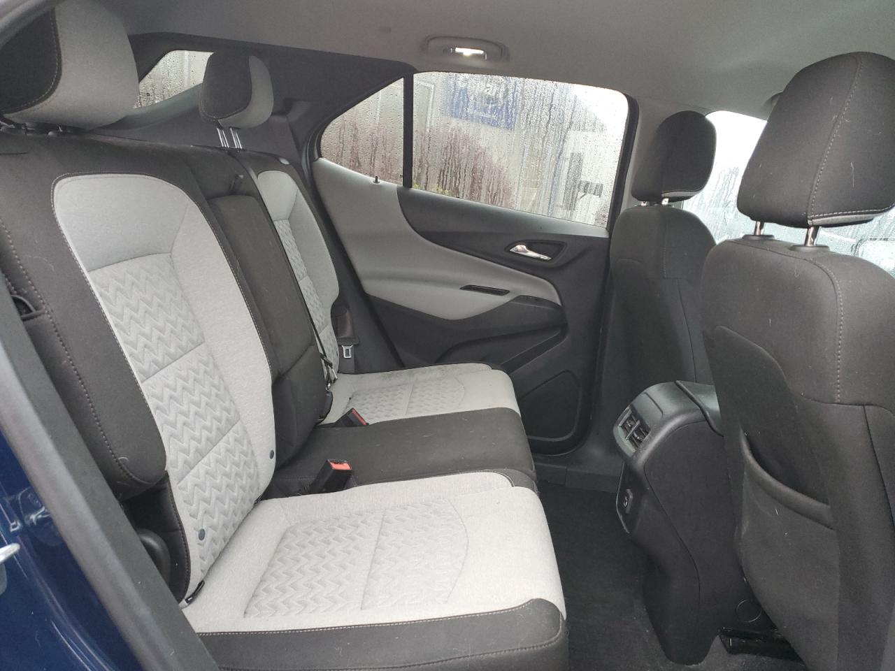 Chevrolet Equinox Ls Image 8