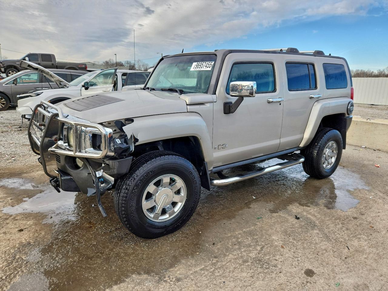 HUMMER H3 Image 1