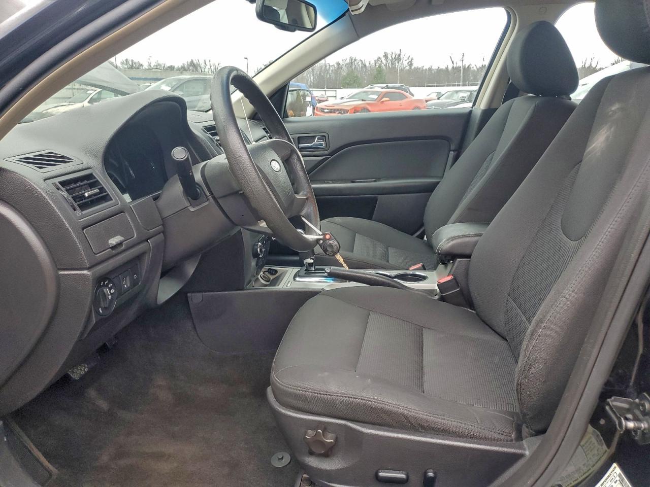 Ford Fusion Se Image 8