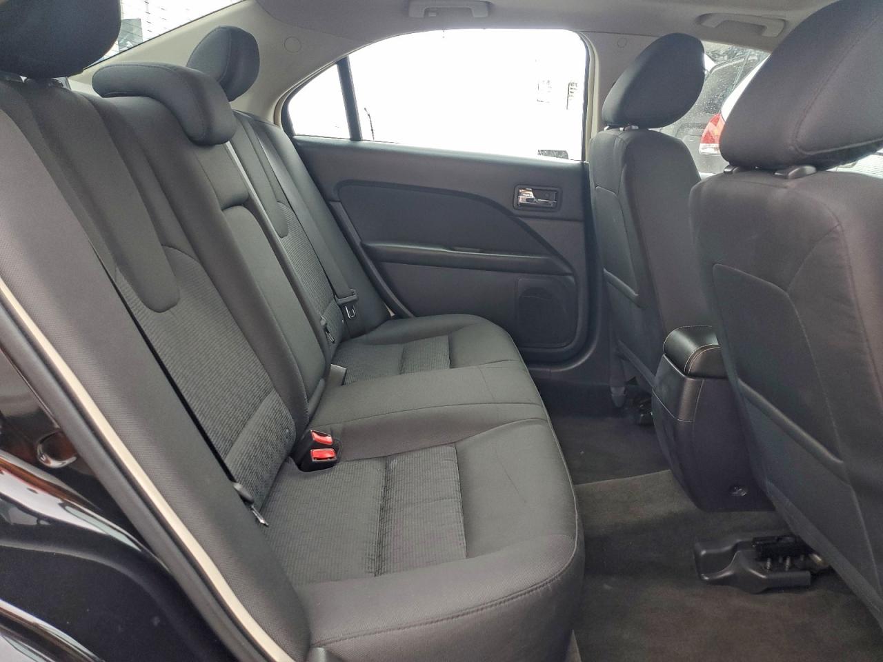 Ford Fusion Se Image 5