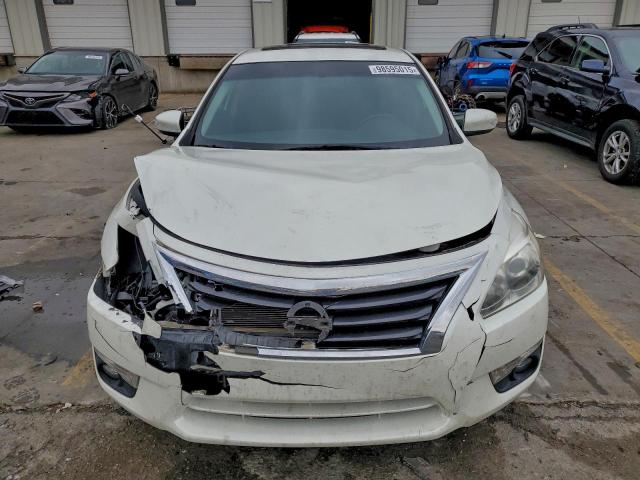 Nissan Altima 2.5 Image 10