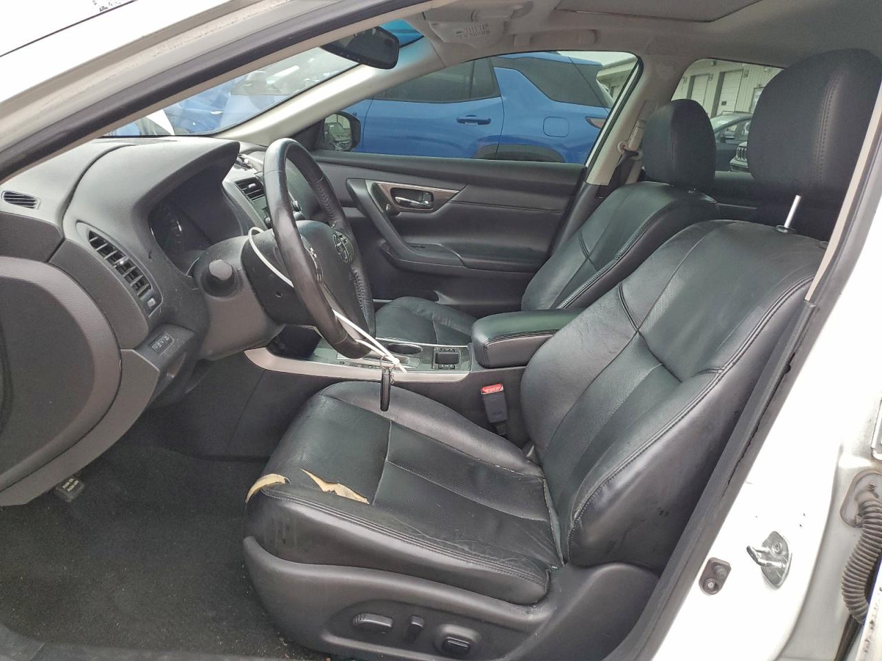 Nissan Altima 2.5 Image 4