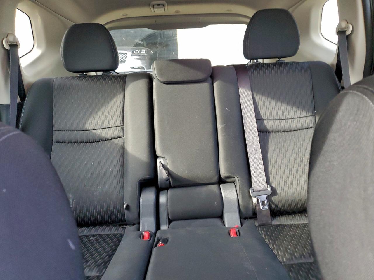 Nissan Rogue S Image 8