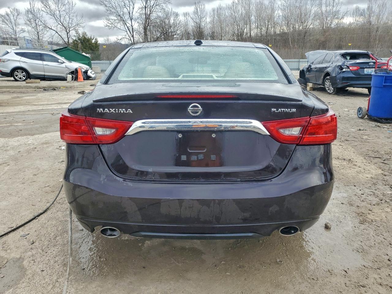 Nissan Maxima 3.5s Image 3