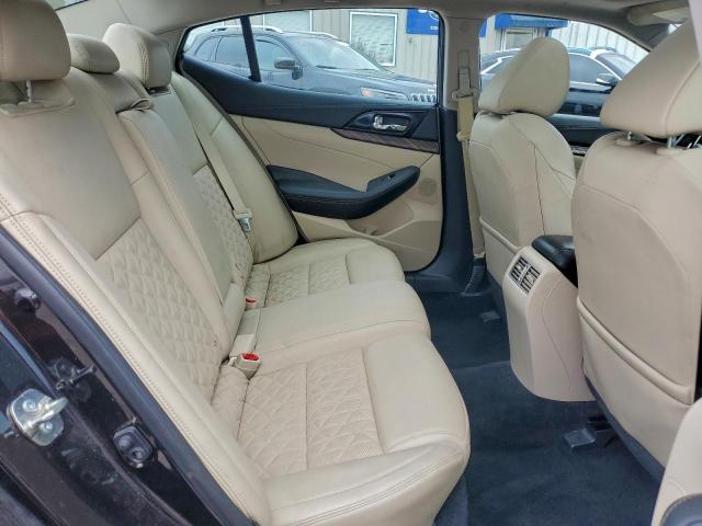 Nissan Maxima 3.5s Image 11