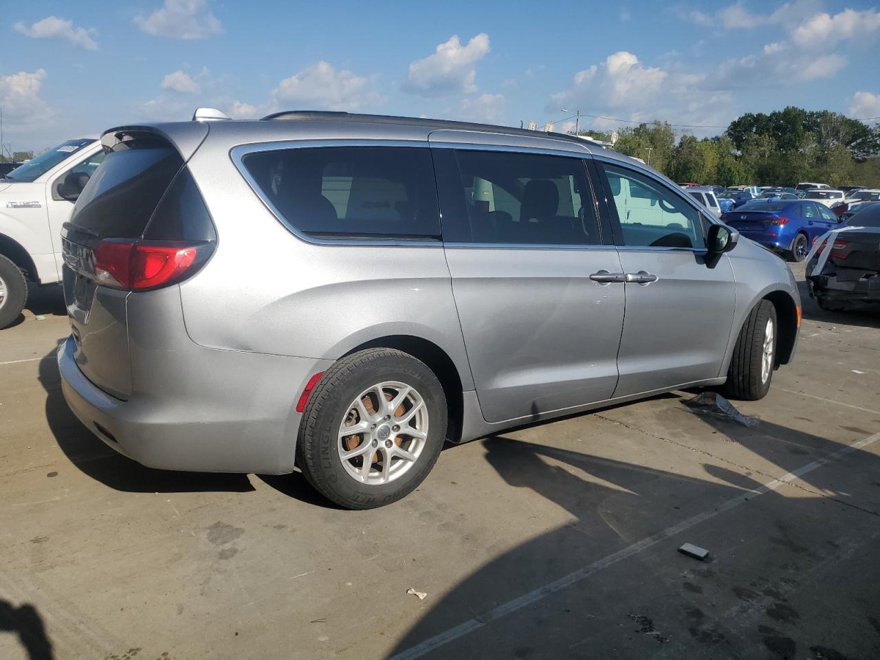 Chrysler Minivan Lxi Image 8