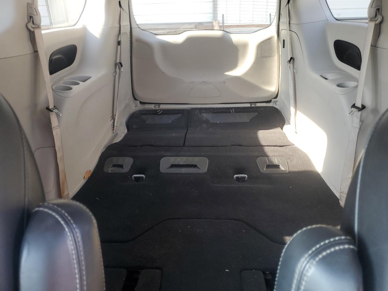 Chrysler Minivan Lxi Image 2