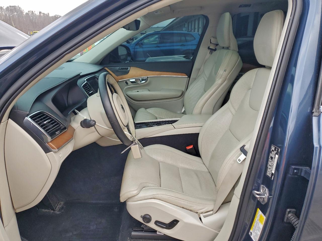 Volvo XC90 T6 Inscription Image 4