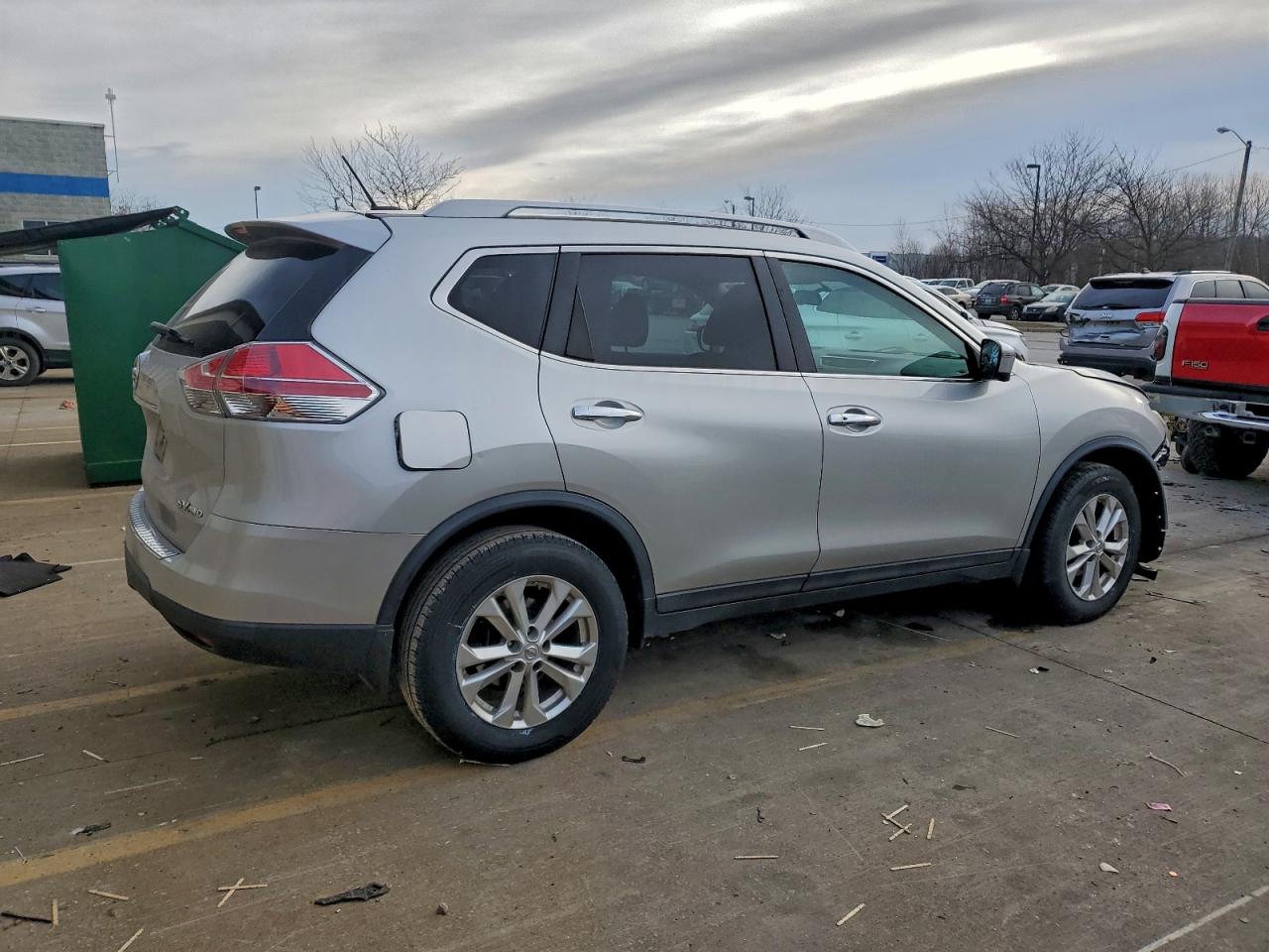 Nissan Rogue S Image 3