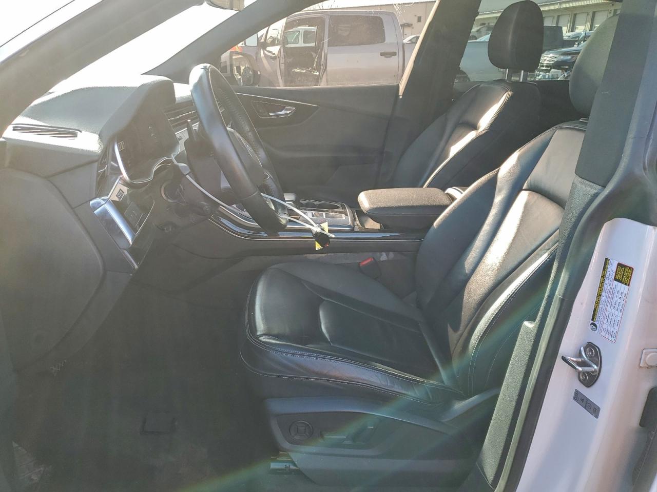 Audi Q8 Premium Image 13