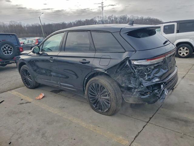 Lincoln Corsair Image 2