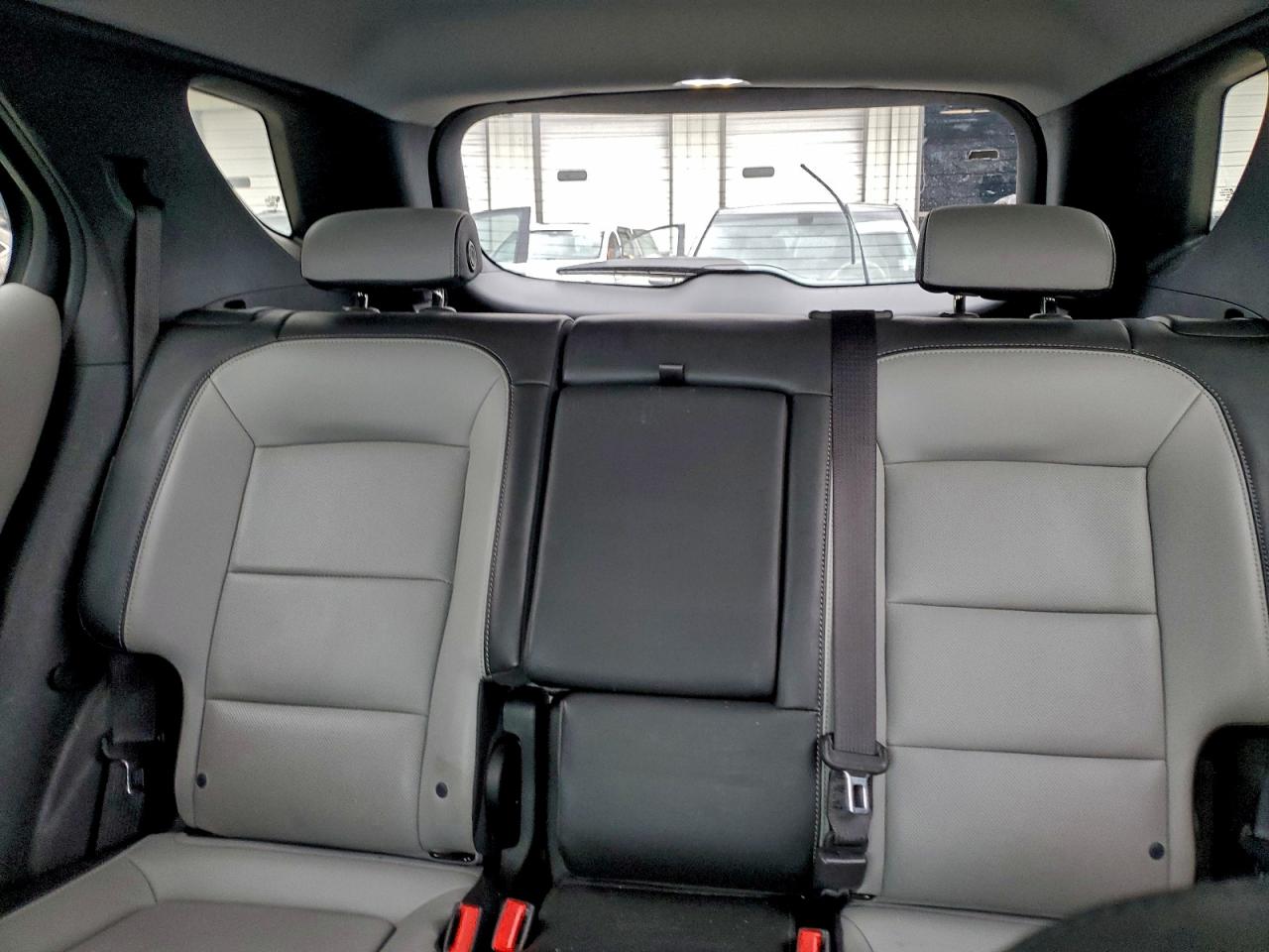 Chevrolet Equinox Premier Image 13