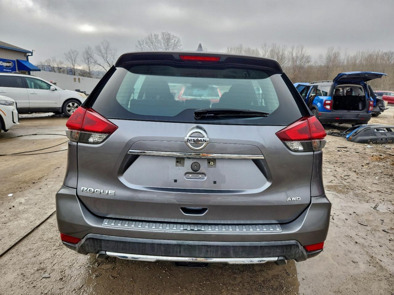 Nissan Rogue S Image 3